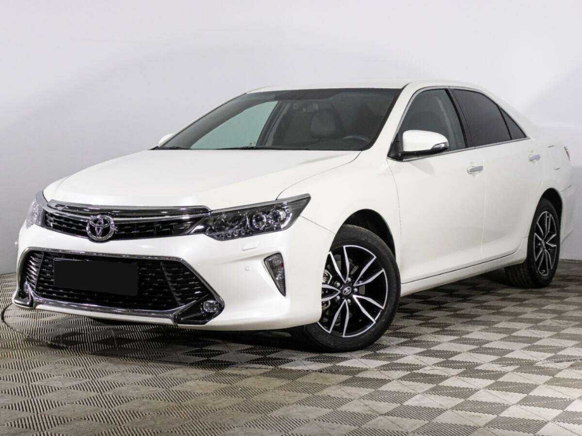 Toyota Camry с пробегом — 2017 год. Фото: #0