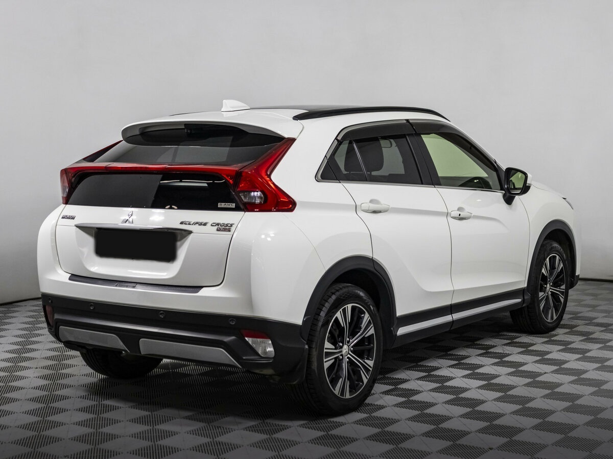 Mitsubishi Eclipse Cross с пробегом — 2018 год. Фото: #3