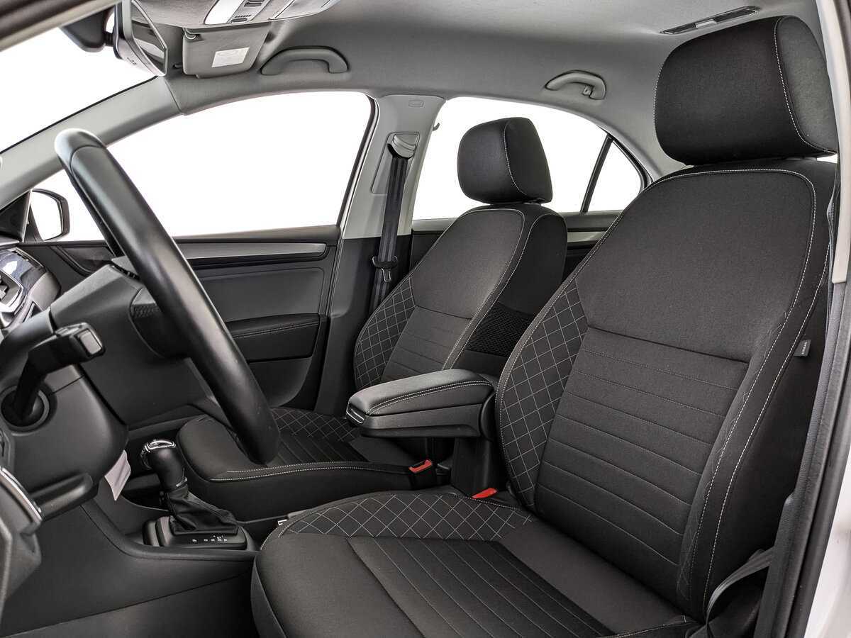 Skoda Rapid с пробегом — 2018 год. Фото: #15