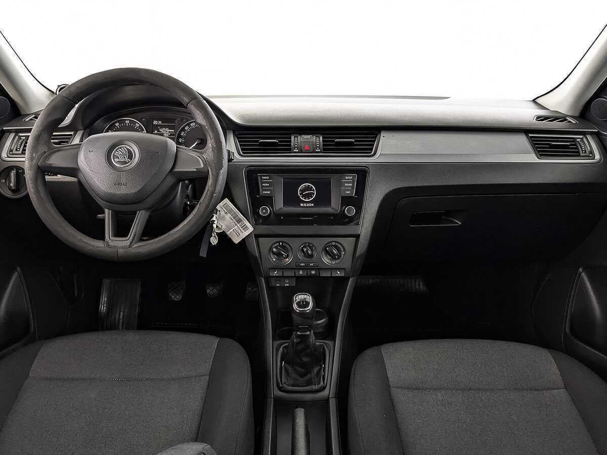 Skoda Rapid с пробегом — 2017 год. Фото: #13