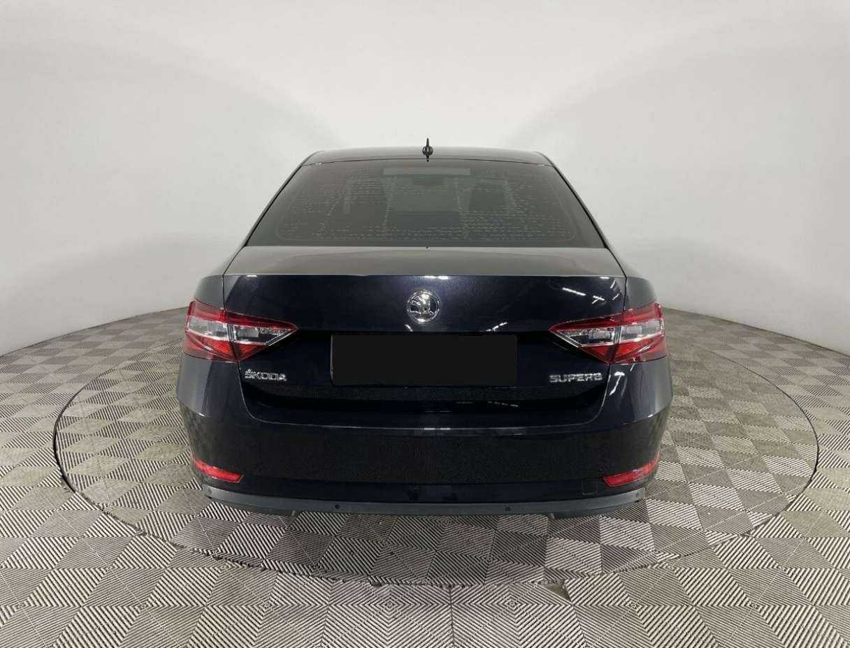 Skoda Superb с пробегом — 2018 год. Фото: #2