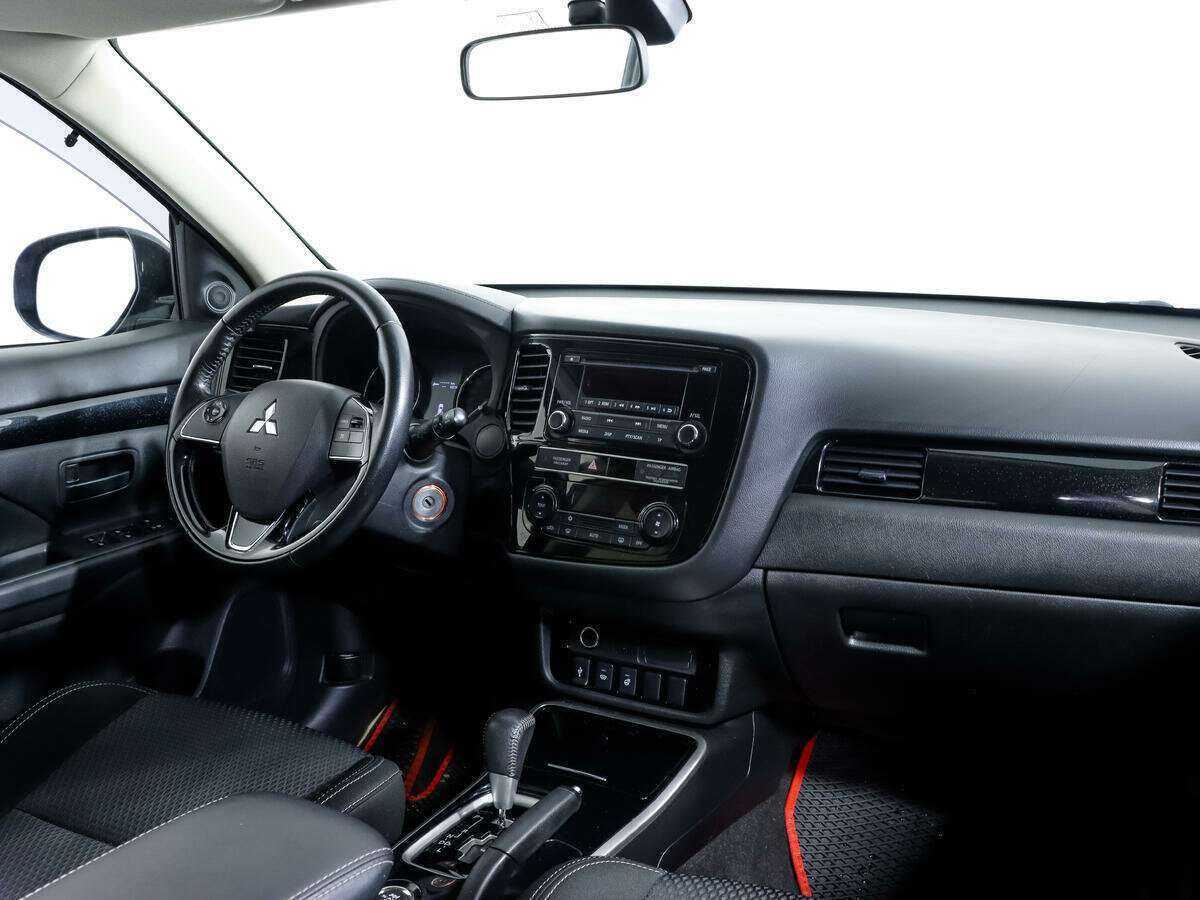 Mitsubishi Outlander с пробегом — 2019 год. Фото: #8