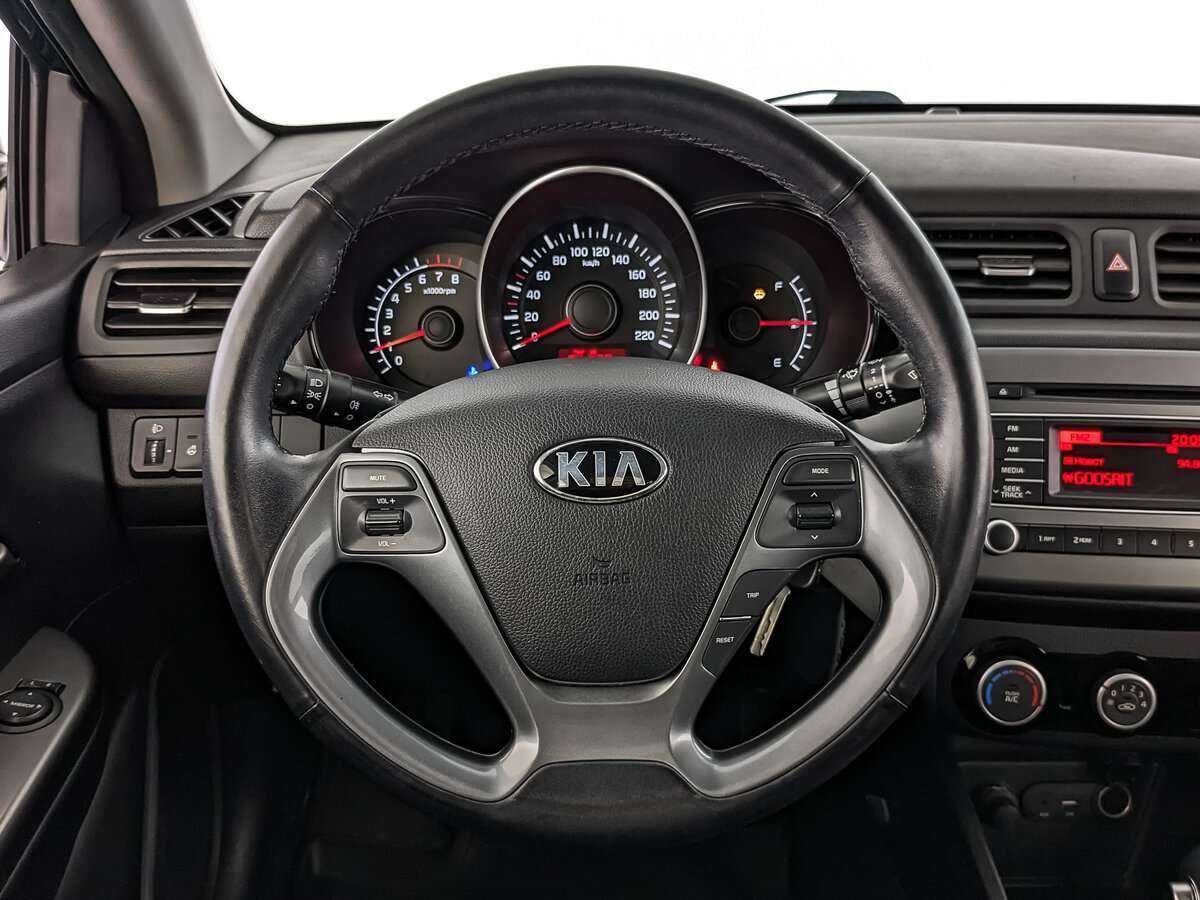 Kia Rio с пробегом — 2016 год. Фото: #17