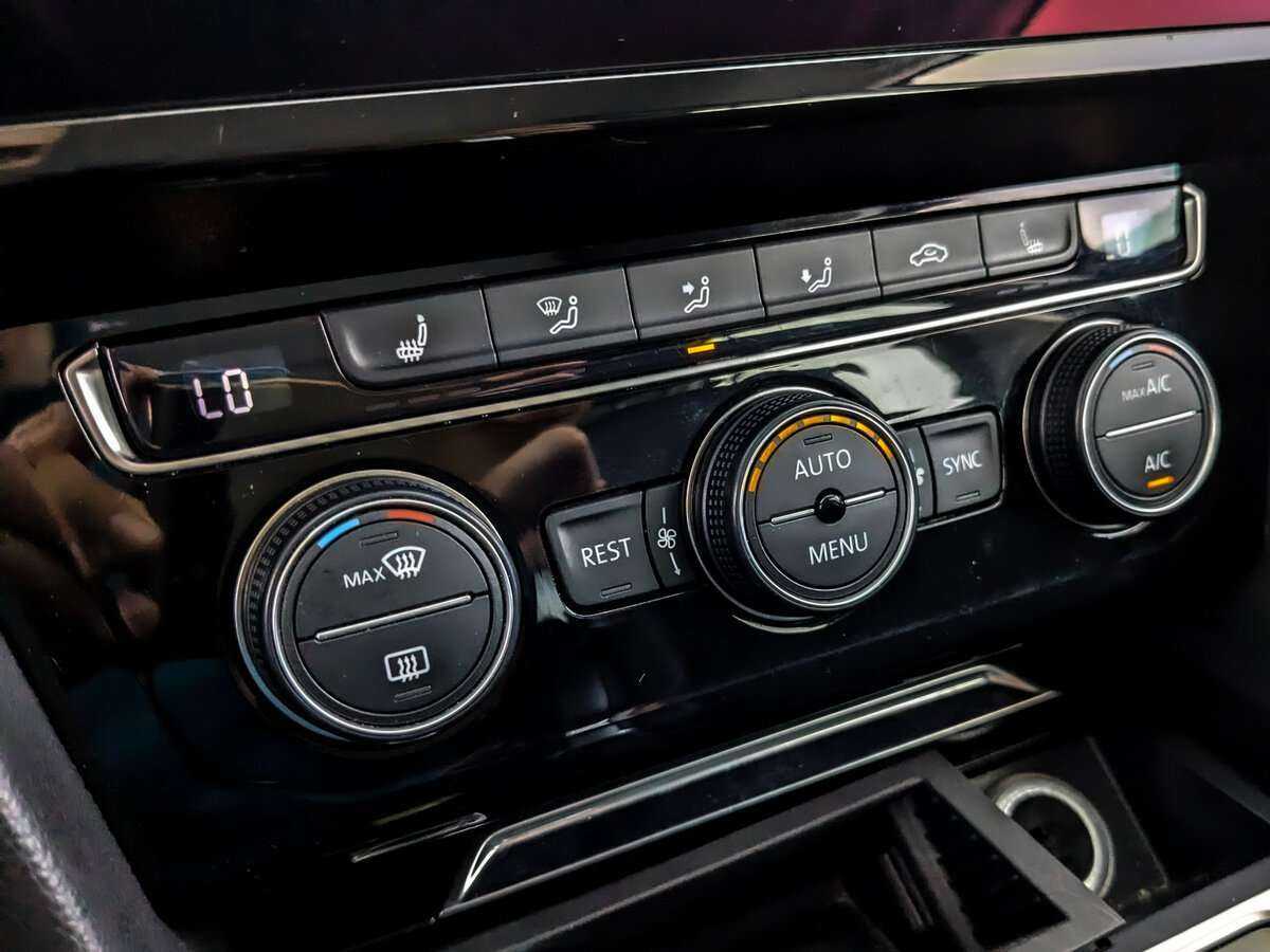 Volkswagen Passat с пробегом — 2017 год. Фото: #25