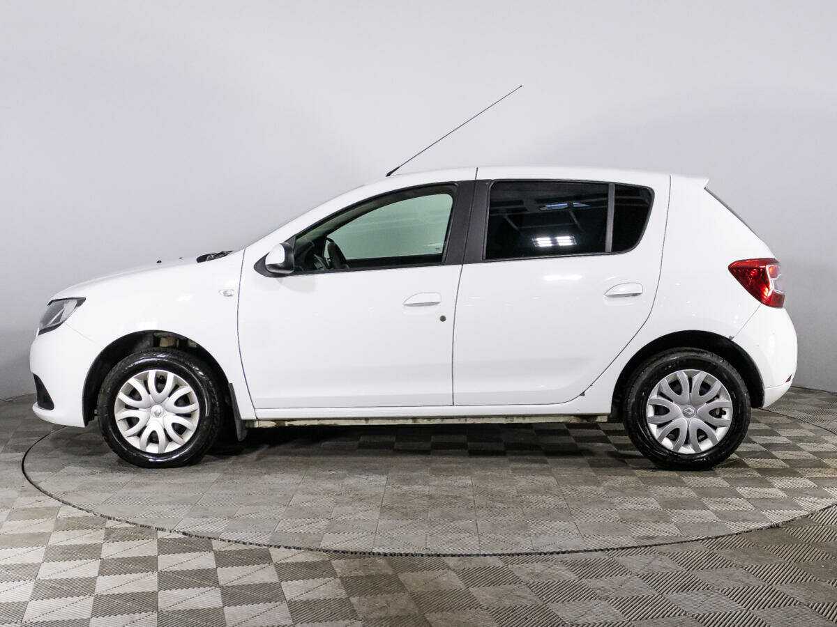 Renault Sandero с пробегом — 2018 год. Фото: #7