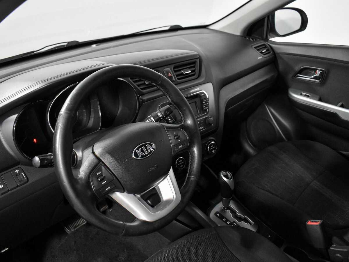 Kia Rio с пробегом — 2013 год. Фото: #8