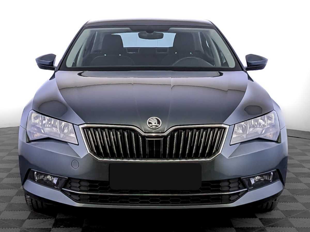 Skoda Superb с пробегом — 2018 год. Фото: #1