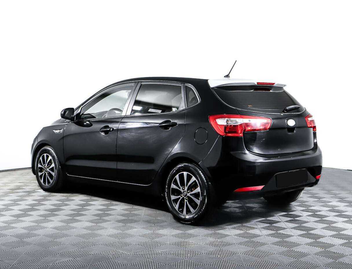 Kia Rio с пробегом — 2013 год. Фото: #6