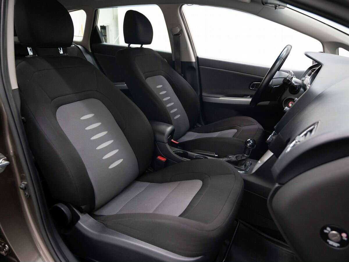 Kia Ceed с пробегом — 2014 год. Фото: #11