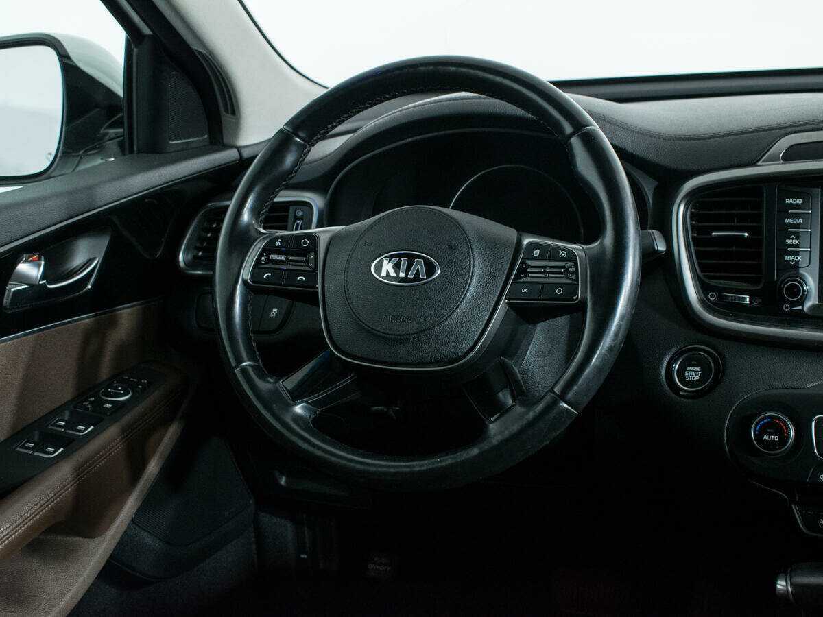 Kia Sorento с пробегом — 2018 год. Фото: #13