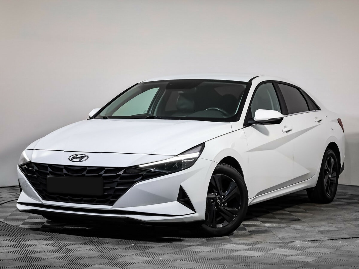 Hyundai Elantra с пробегом — 2021 год. Посмотреть фото