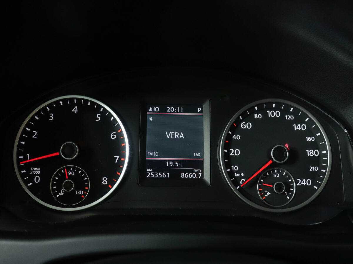 Volkswagen Tiguan с пробегом — 2012 год. Фото: #8