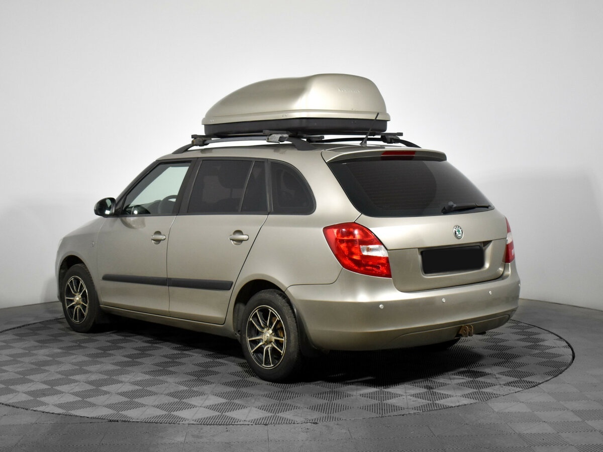 Skoda Fabia с пробегом — 2012 год. Фото: #6