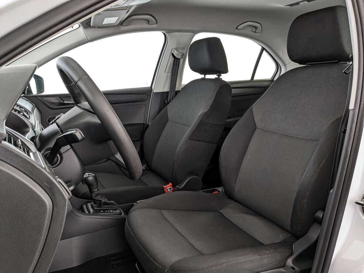 Skoda Rapid с пробегом — 2018 год. Фото: #15