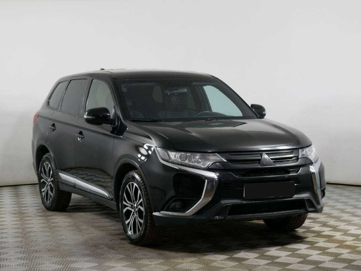 Mitsubishi Outlander с пробегом — 2018 год. Фото: #2