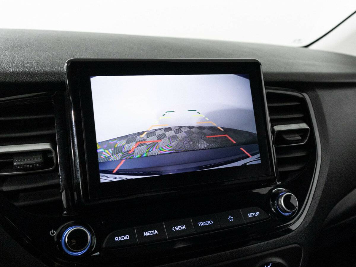 Hyundai Solaris с пробегом — 2021 год. Фото: #15