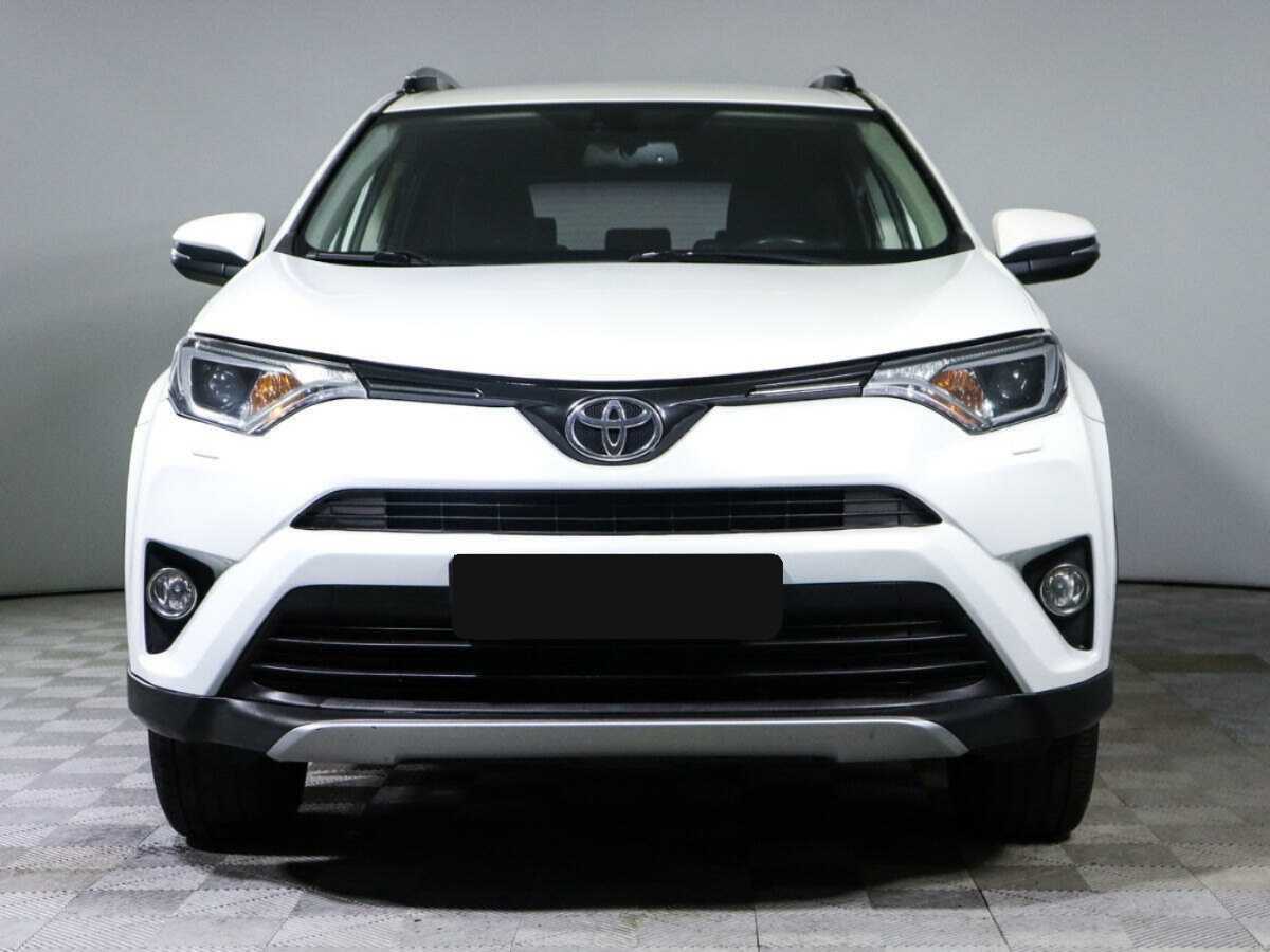 Toyota RAV4 с пробегом — 2017 год. Фото: #1