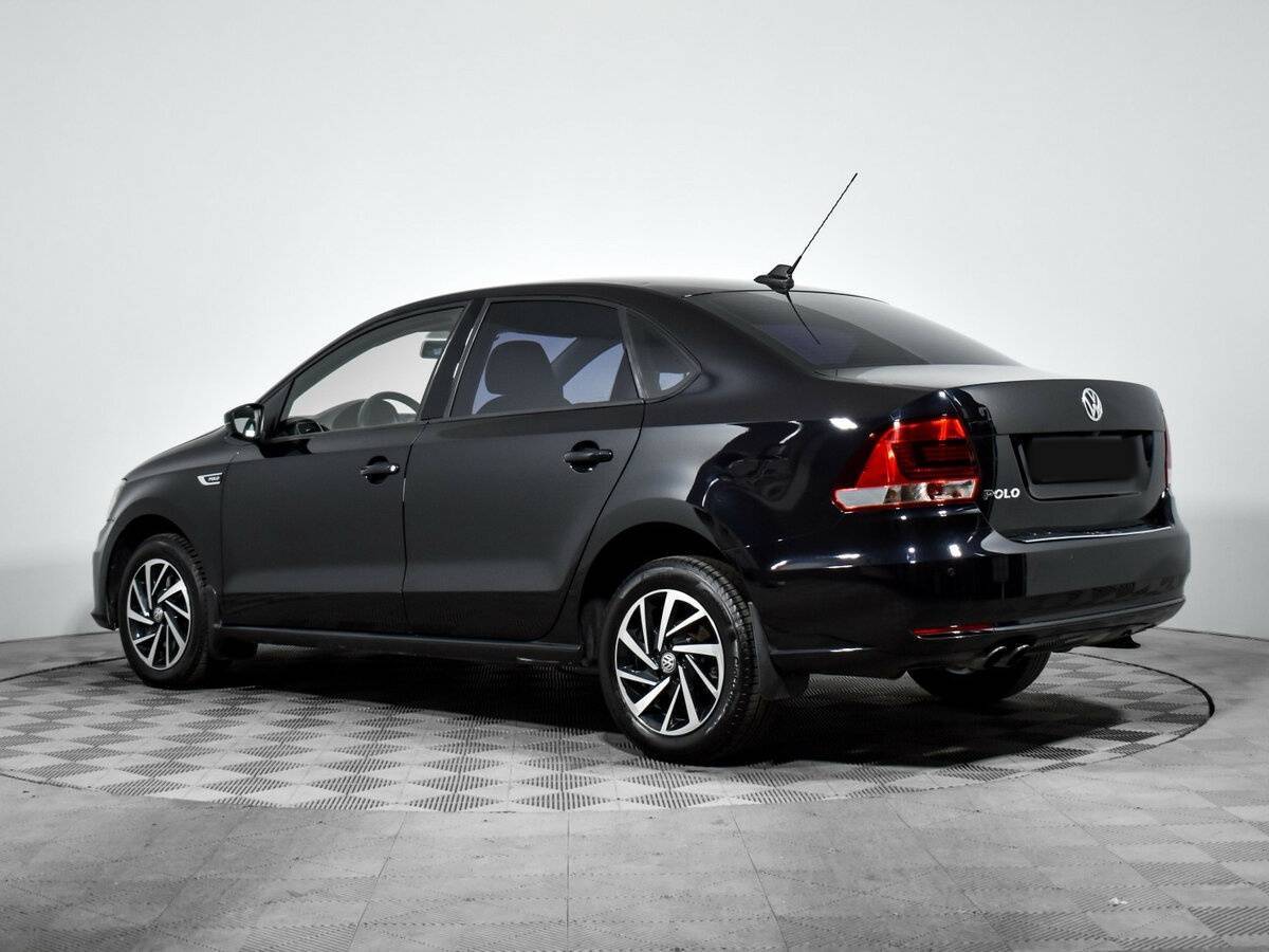 Volkswagen Polo с пробегом — 2018 год. Фото: #6