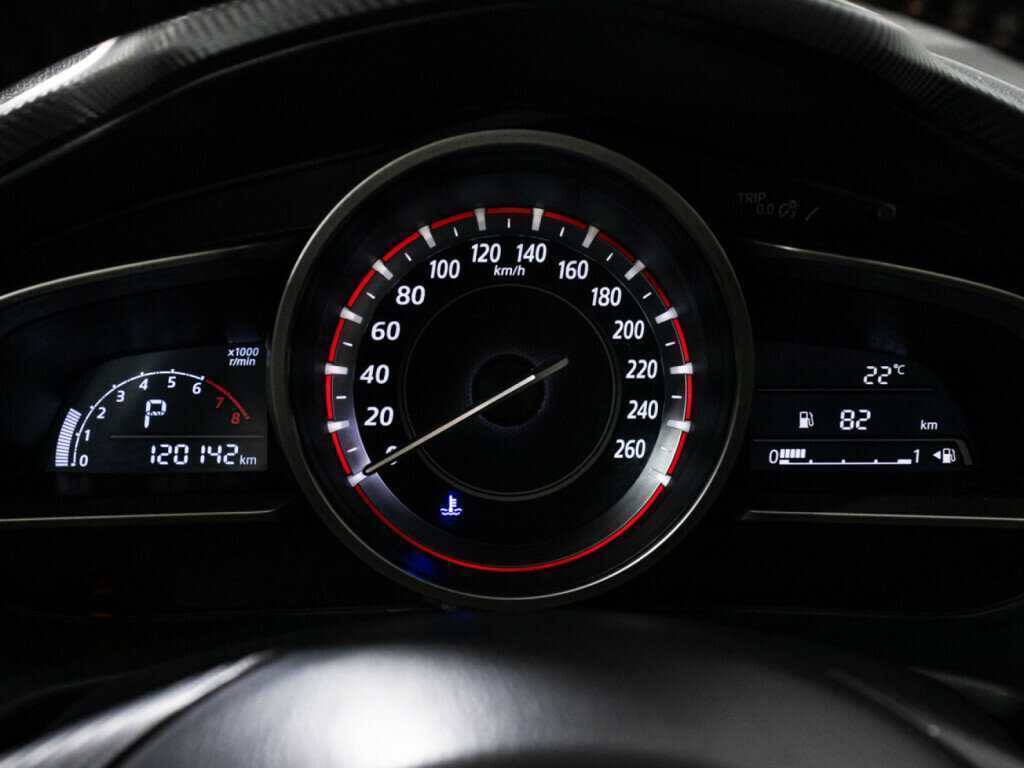 Mazda 3 с пробегом — 2014 год. Фото: #10