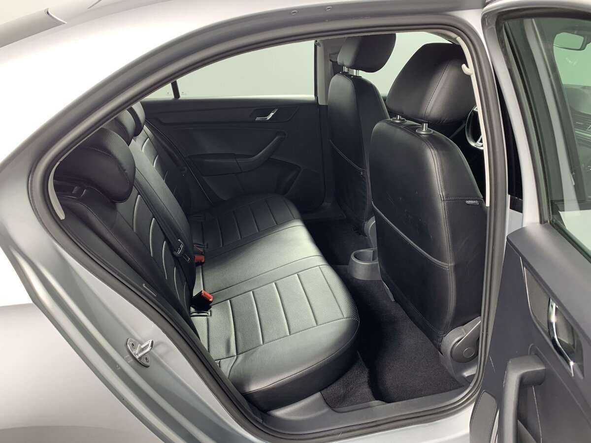 Skoda Rapid с пробегом — 2017 год. Фото: #12