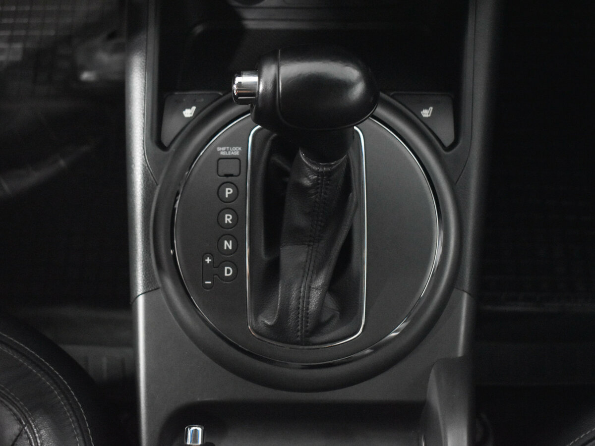 Kia Sportage с пробегом — 2012 год. Фото: #9