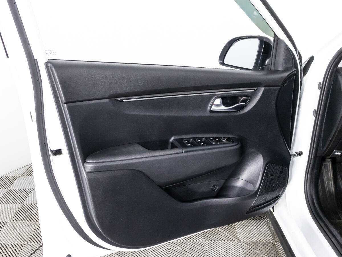 Kia Rio с пробегом — 2020 год. Фото: #24