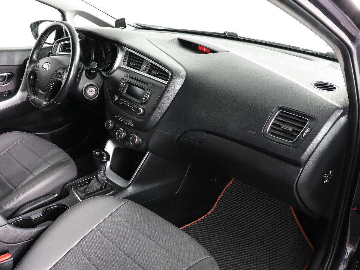Kia Ceed с пробегом — 2016 год. Фото: #7