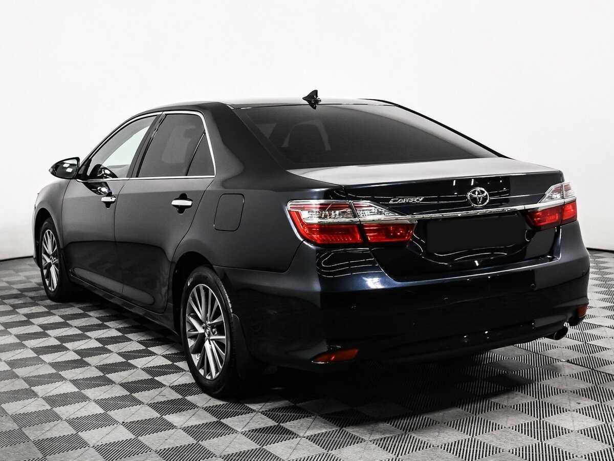 Toyota Camry с пробегом — 2017 год. Фото: #6
