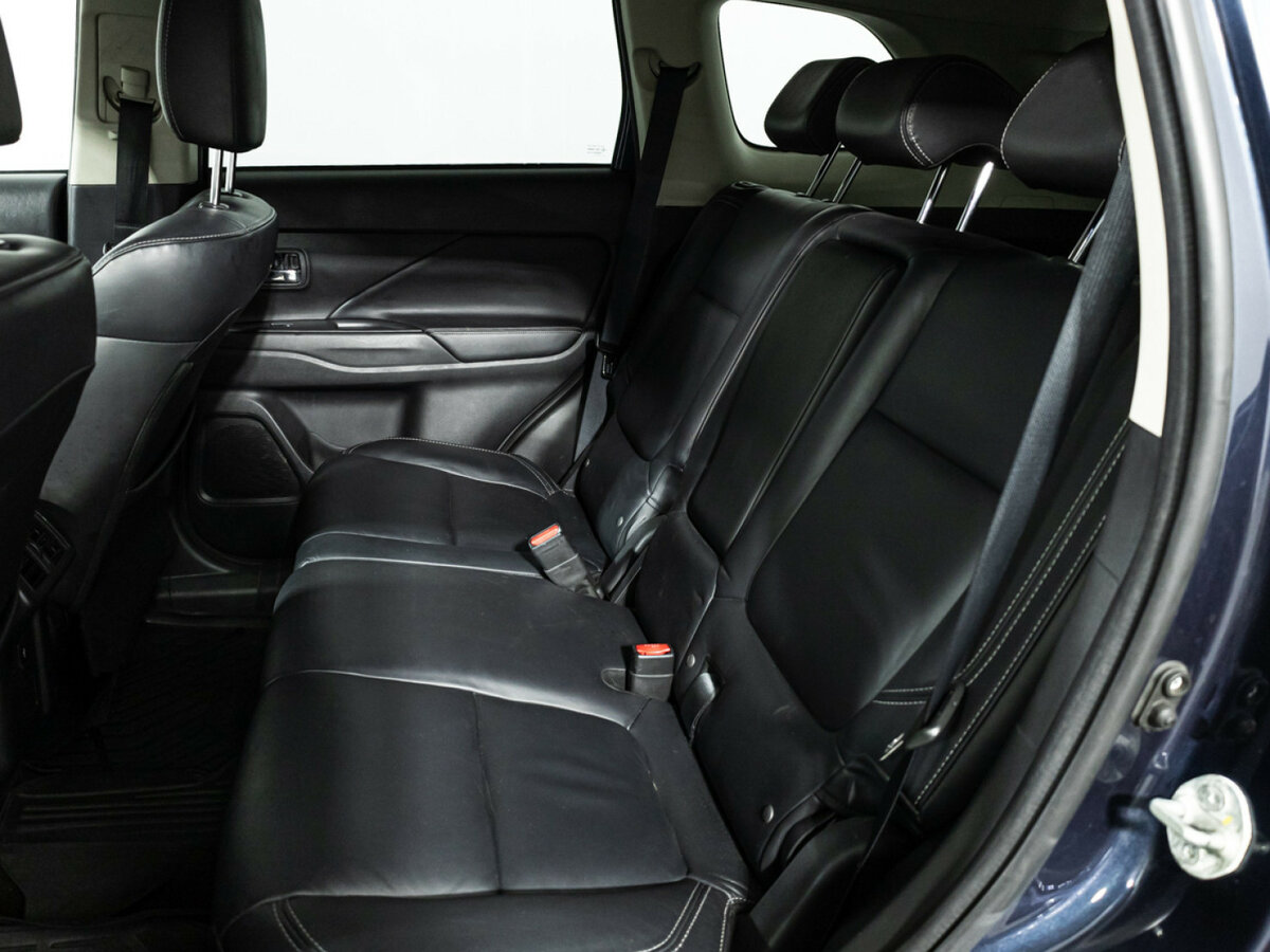 Mitsubishi Outlander с пробегом — 2019 год. Фото: #9