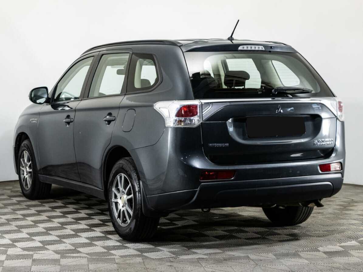 Mitsubishi Outlander с пробегом — 2014 год. Фото: #5
