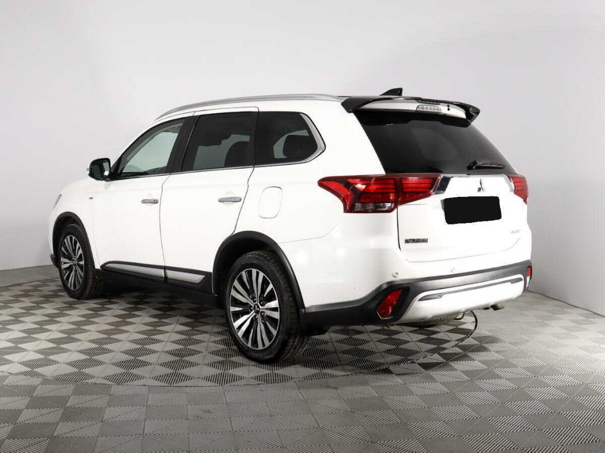 Mitsubishi Outlander с пробегом — 2019 год. Фото: #5