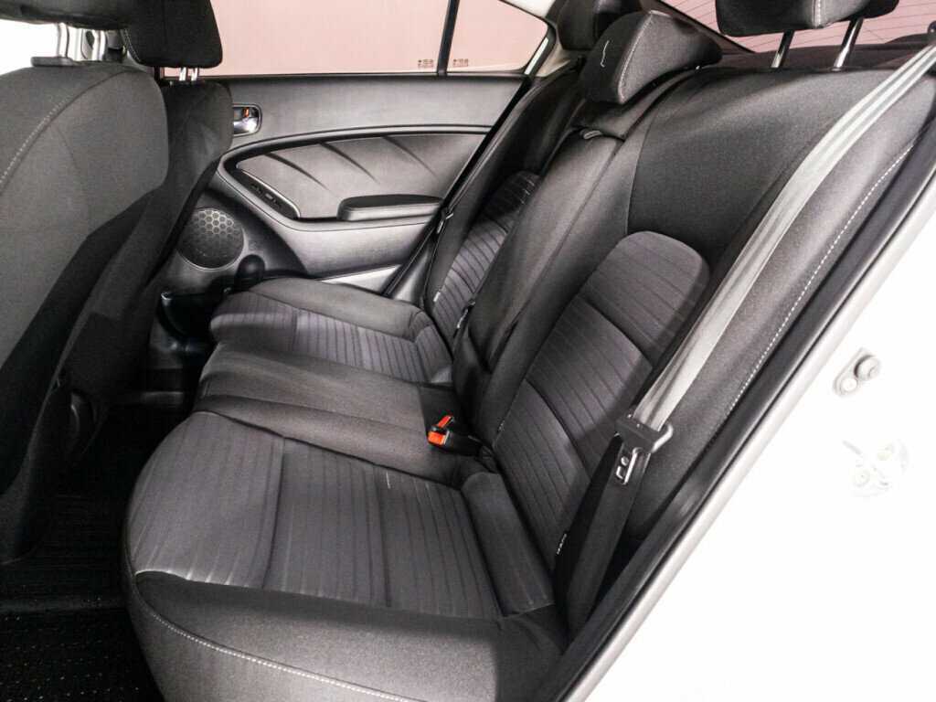 Kia Cerato с пробегом — 2017 год. Фото: #8