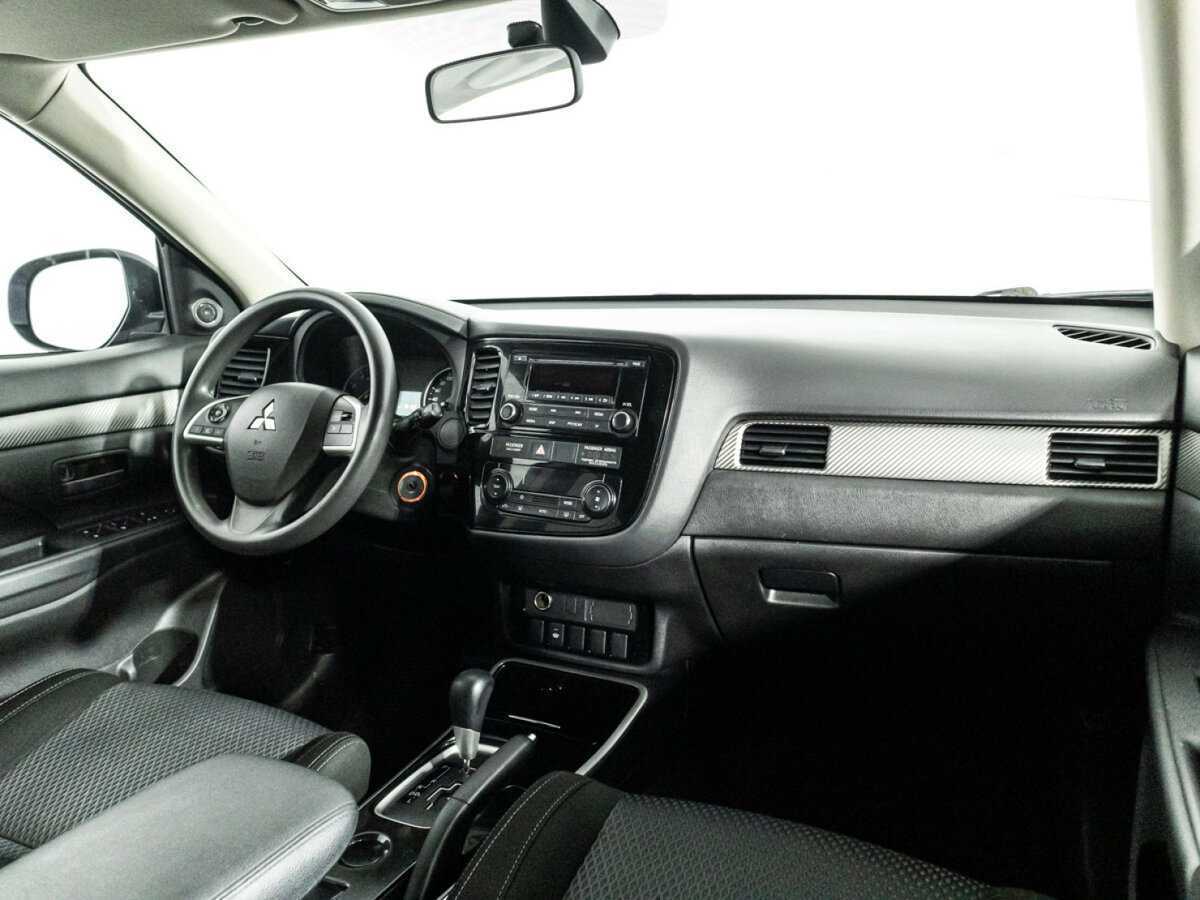 Mitsubishi Outlander с пробегом — 2018 год. Фото: #8