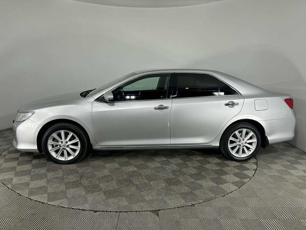 Toyota Camry с пробегом — 2013 год. Фото: #4