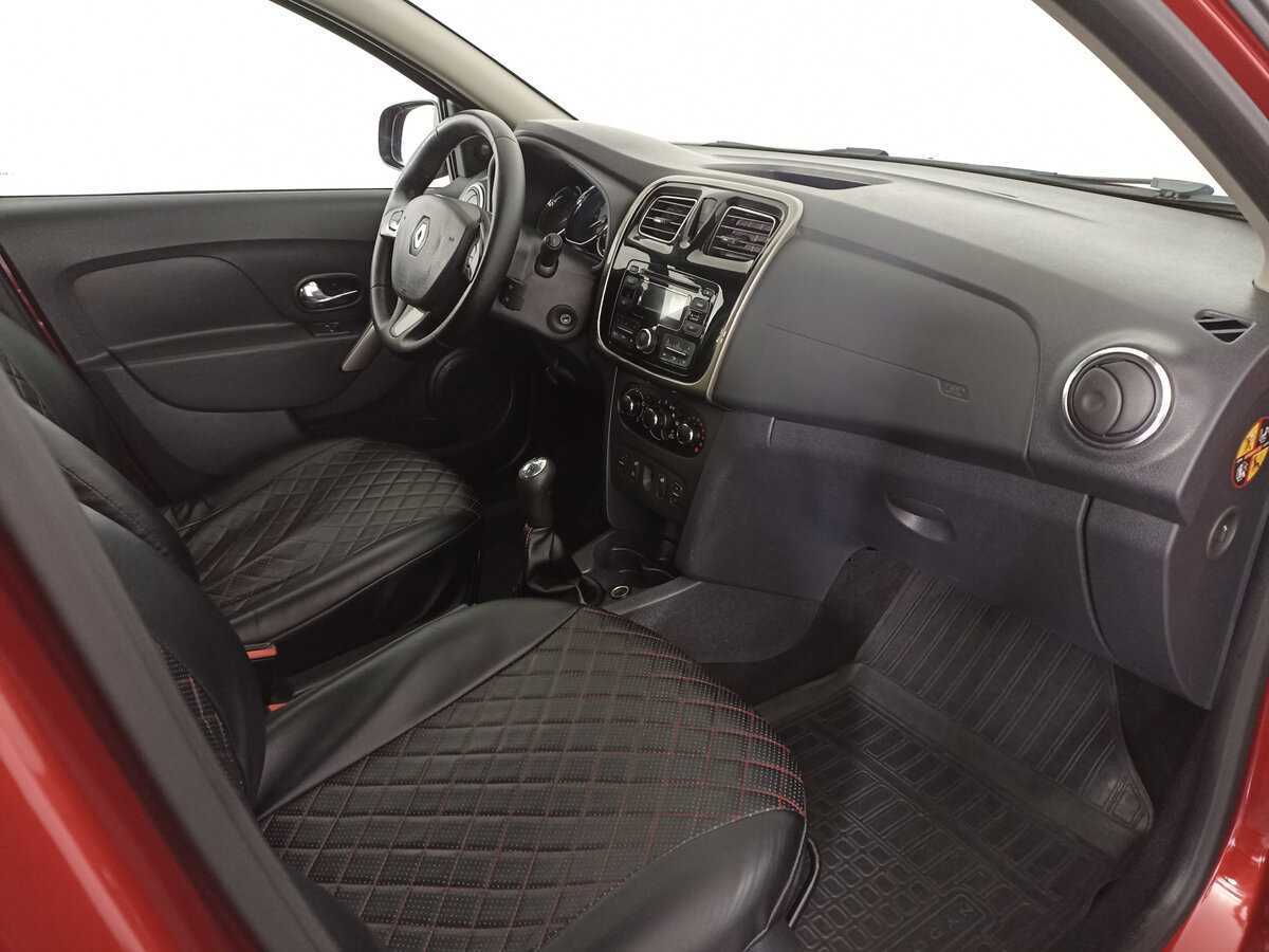 Renault Logan с пробегом — 2015 год. Фото: #9