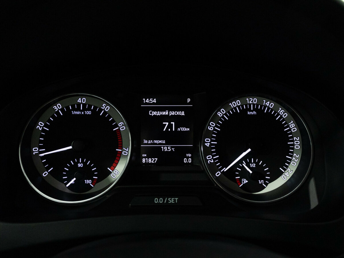 Skoda Rapid с пробегом — 2016 год. Фото: #11