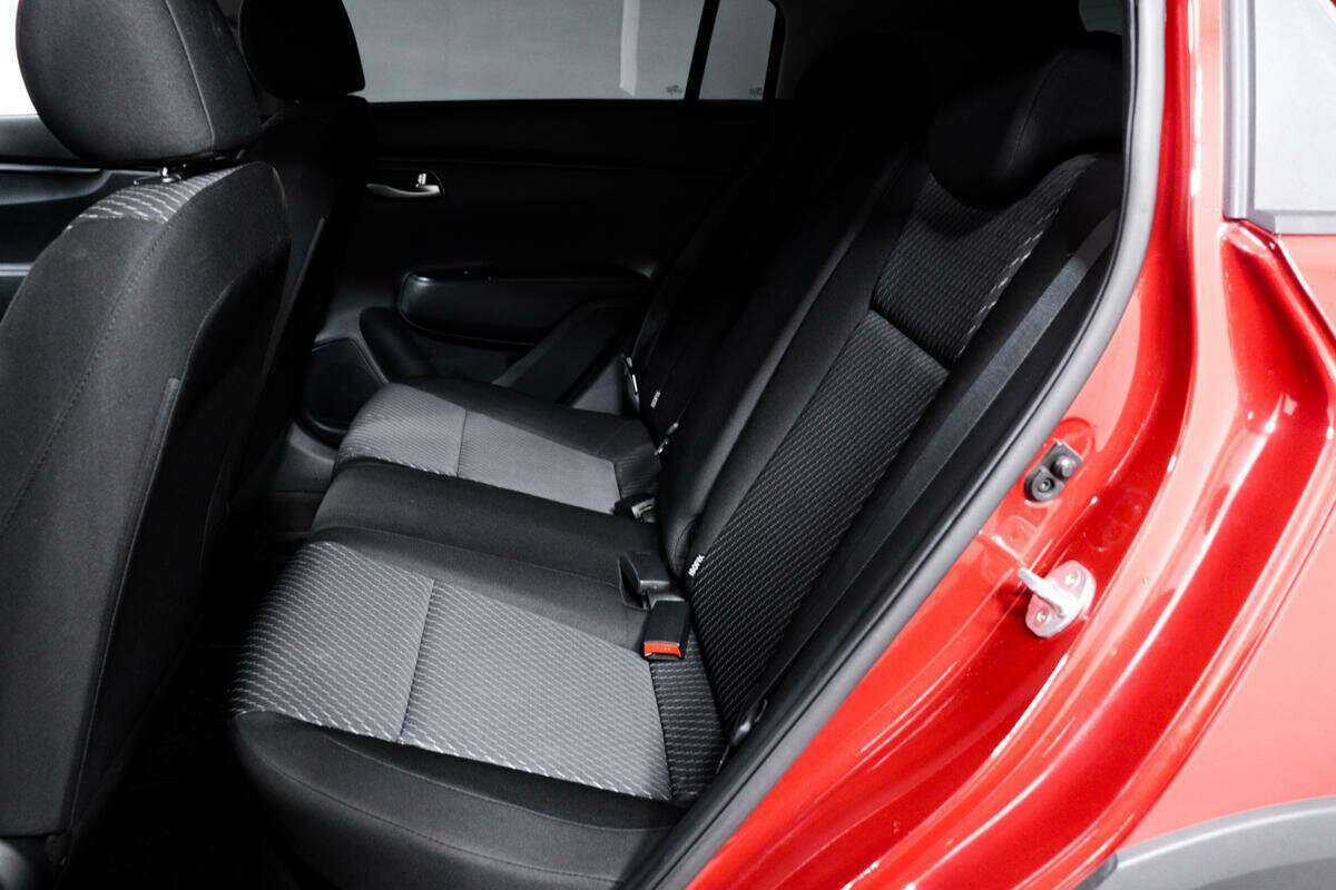 Kia Rio с пробегом — 2018 год. Фото: #11