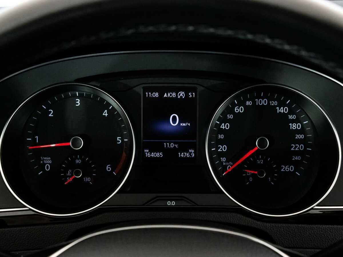 Volkswagen Passat с пробегом — 2018 год. Фото: #21