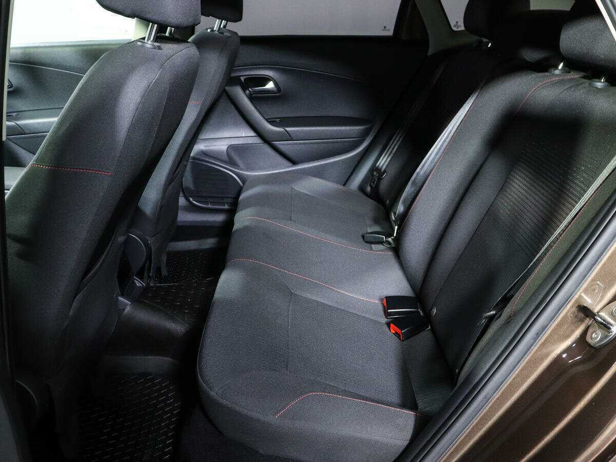 Volkswagen Polo с пробегом — 2017 год. Фото: #9