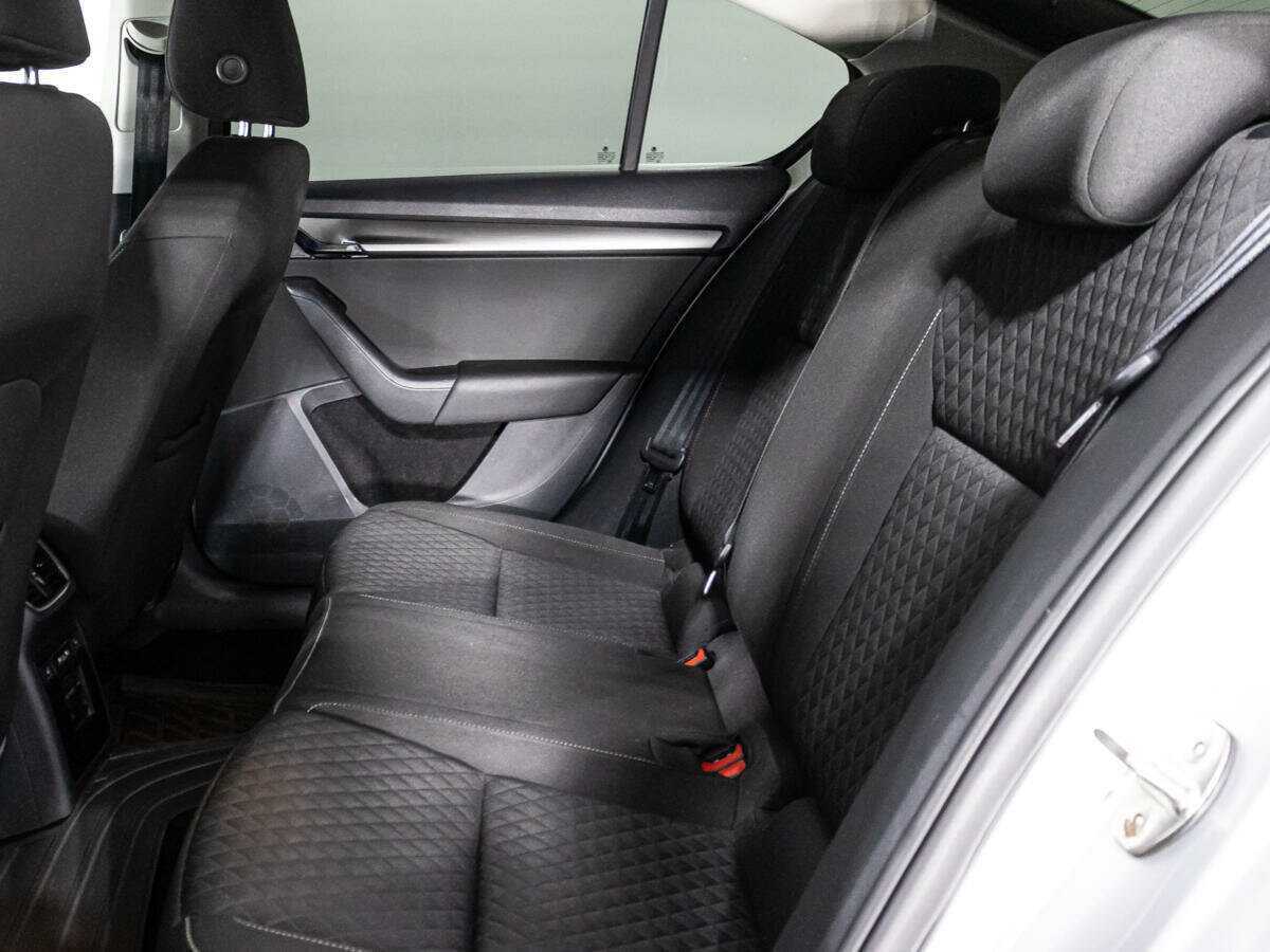 Skoda Octavia с пробегом — 2018 год. Фото: #9