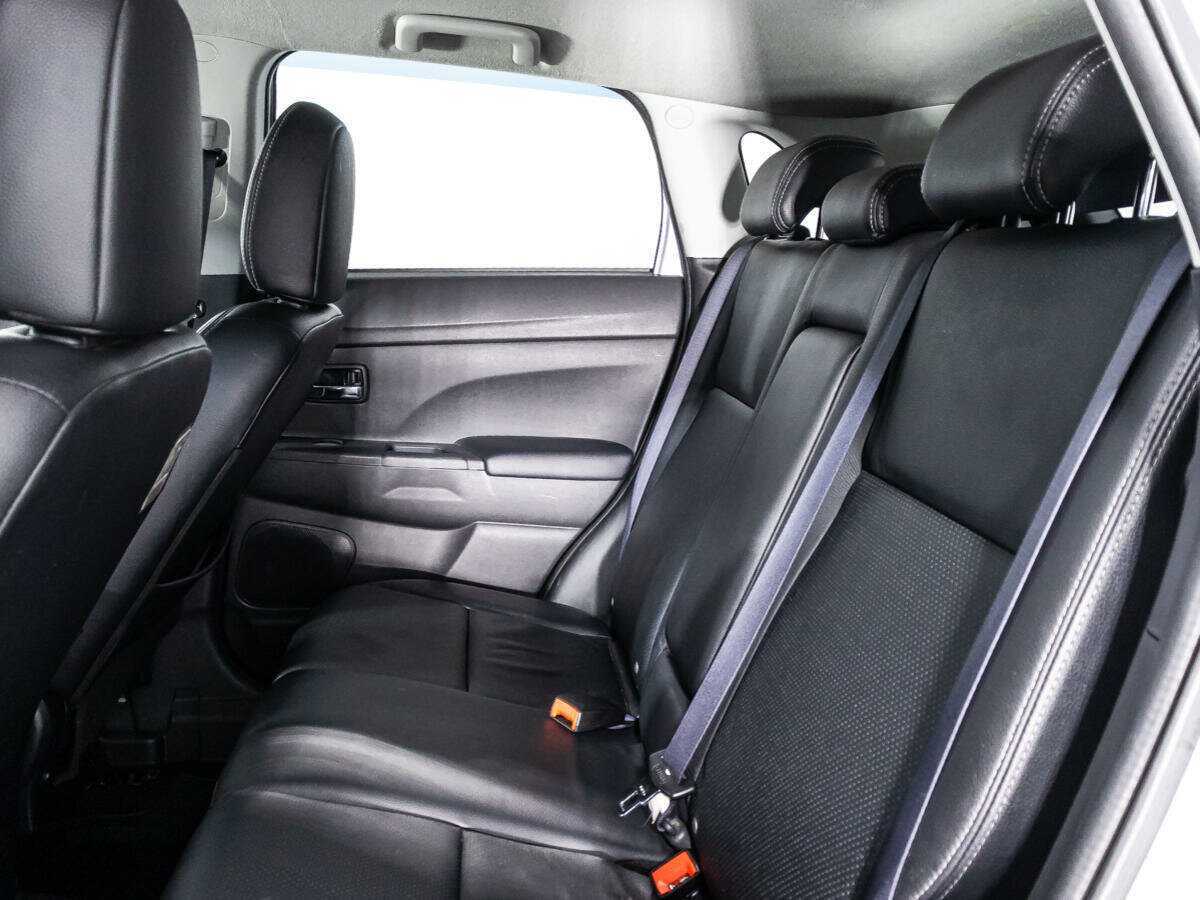 Mitsubishi ASX с пробегом — 2012 год. Фото: #9