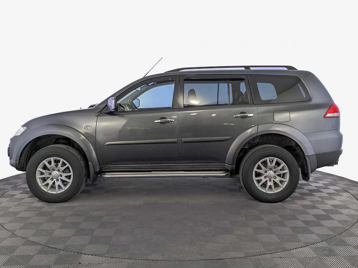 Mitsubishi Pajero Sport с пробегом — 2013 год. Фото: #7