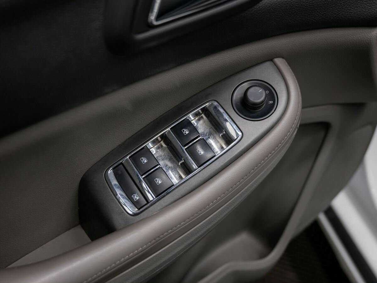 Chevrolet Malibu с пробегом — 2012 год. Фото: #14