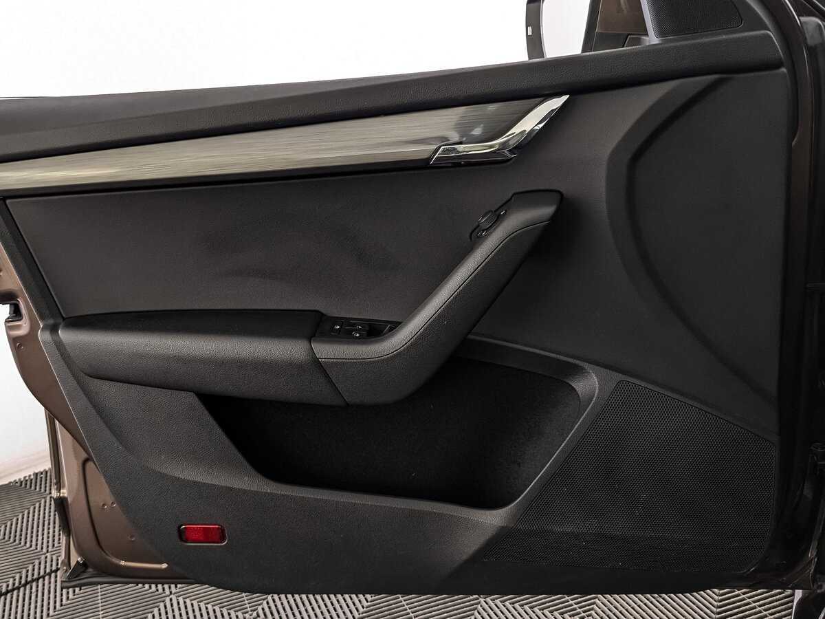 Skoda Octavia с пробегом — 2020 год. Фото: #16