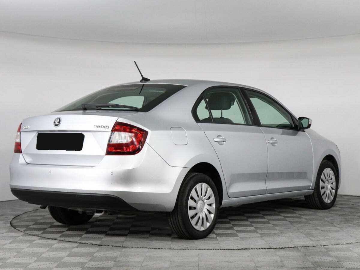 Skoda Rapid с пробегом — 2018 год. Фото: #4
