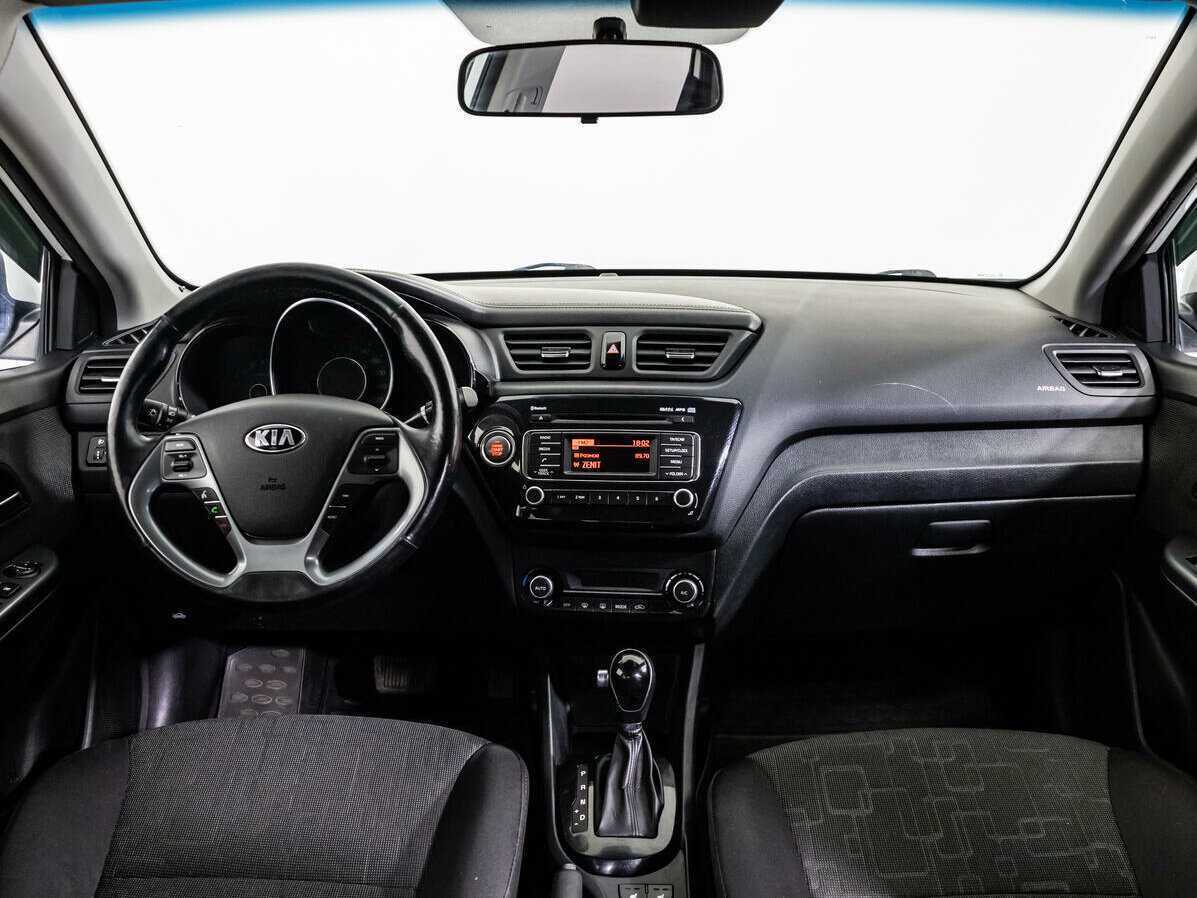 Kia Rio с пробегом — 2015 год. Фото: #12
