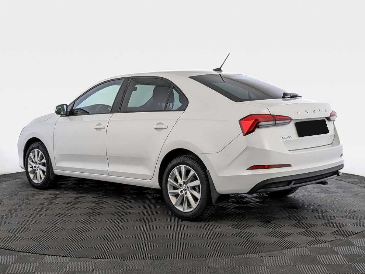 Skoda Rapid с пробегом — 2020 год. Фото: #6