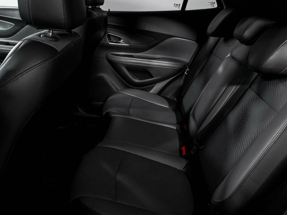 Opel Mokka с пробегом — 2013 год. Фото: #9