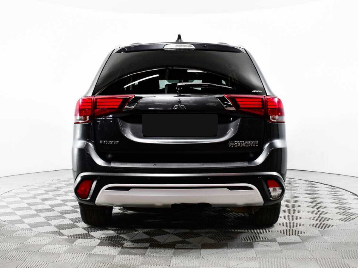 Mitsubishi Outlander с пробегом — 2020 год. Фото: #5