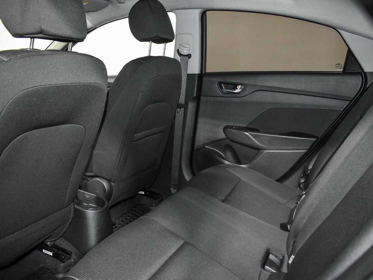 Hyundai Solaris с пробегом — 2019 год. Фото: #11